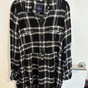 American Eagle long sleeve babydoll shirtdress in black & white plaid - M